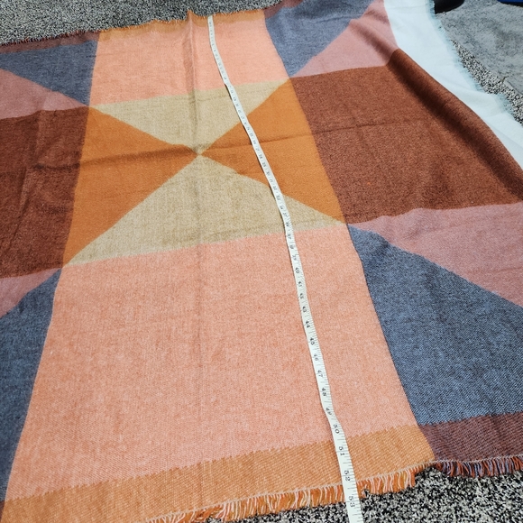 Buckle Multicolor Scarf - Picture 4 of 8